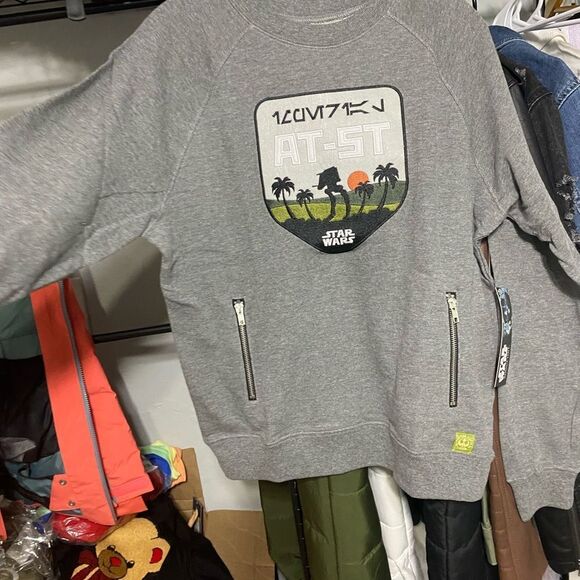 Star Wars Gray Sweater - Picture 5 of 9